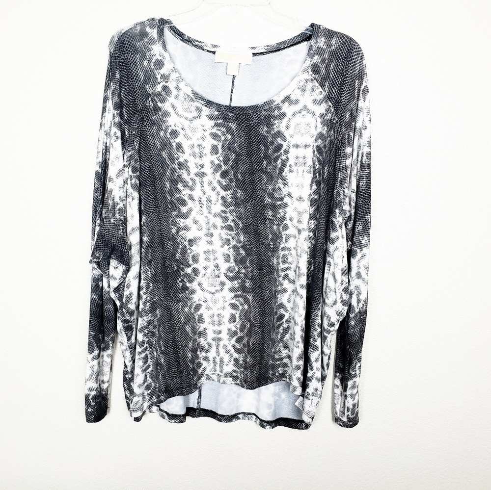 Micheal Kors| Gray Snakeskin studded top 116